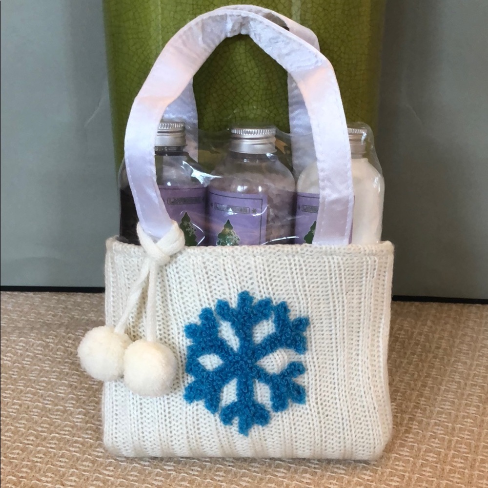 NWT Lavender scented skin collection in White Knit Tote /Blue Snowflake